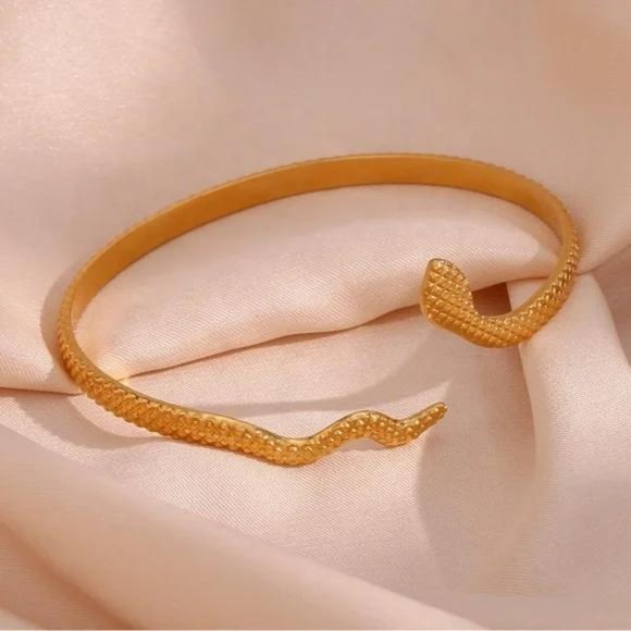 New 18K Gold Open Adjustable Snake Bangle, NICE BANGLE, CUTE BANGLE - Picture 3 of 6